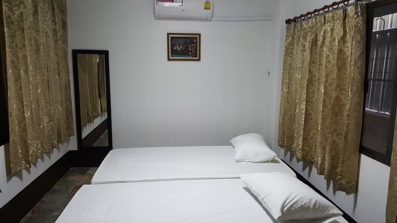 Aunt & Uncle'S House Bed and Breakfast Chiang Mai Buitenkant foto