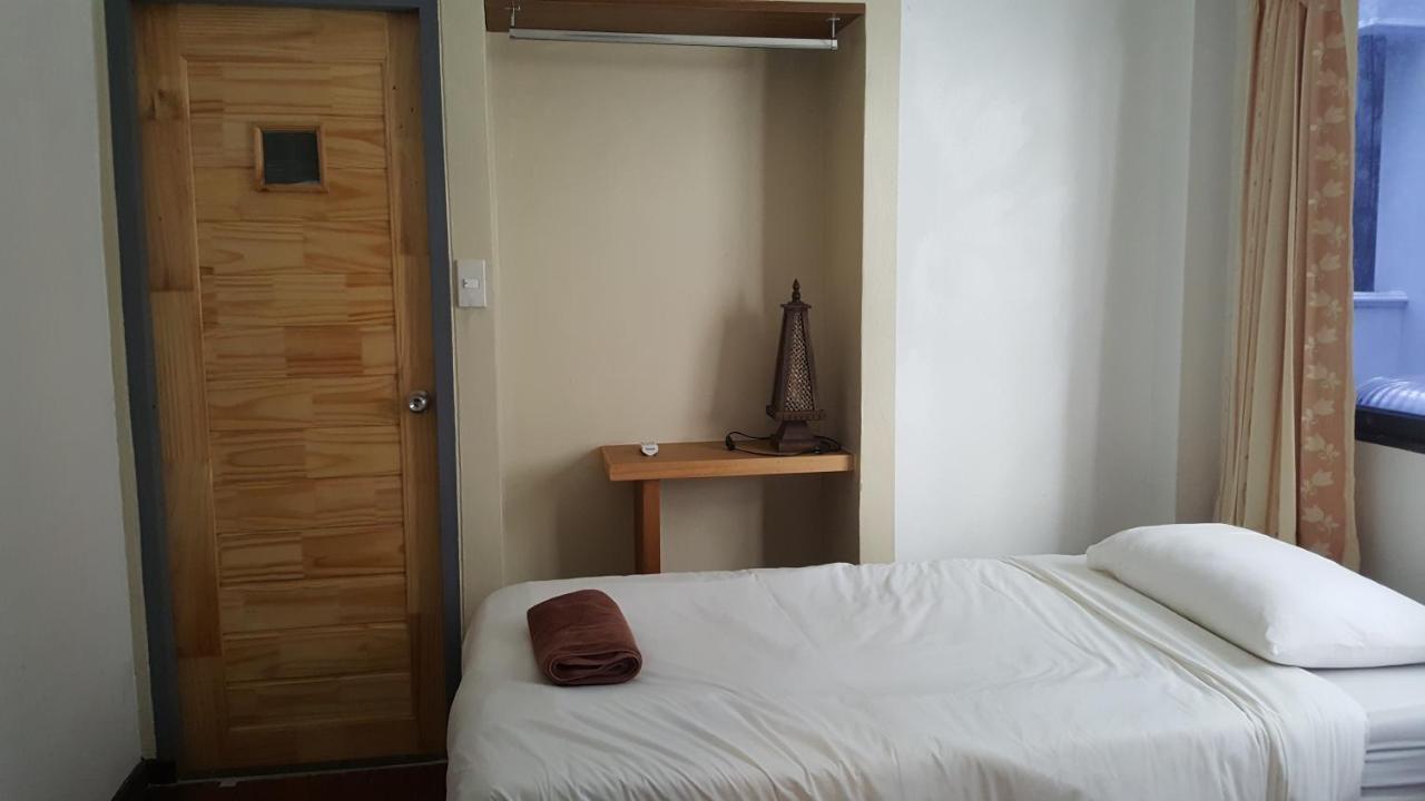 Aunt & Uncle'S House Bed and Breakfast Chiang Mai Buitenkant foto